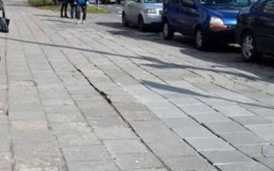 Nowy chodnik i zieleń na ul. Szpitalnej