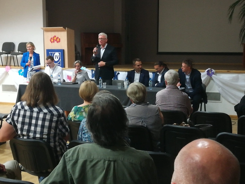 Spotkanie Prezydenta Jaśkowiaka z mieszkańcami Osiedla Ogrody Poznań  03